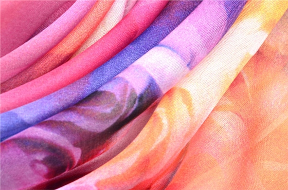 雪紡絲巾細(xì)節(jié)圖 雪紡絲巾細(xì)節(jié)圖