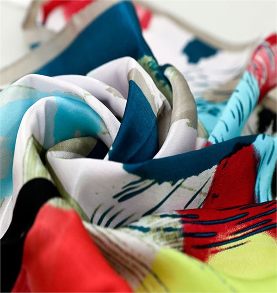 真絲絲巾起皺圖