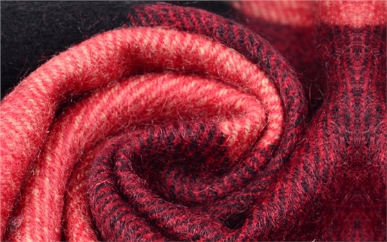 優(yōu)質(zhì)的色織圍巾 圍巾圖