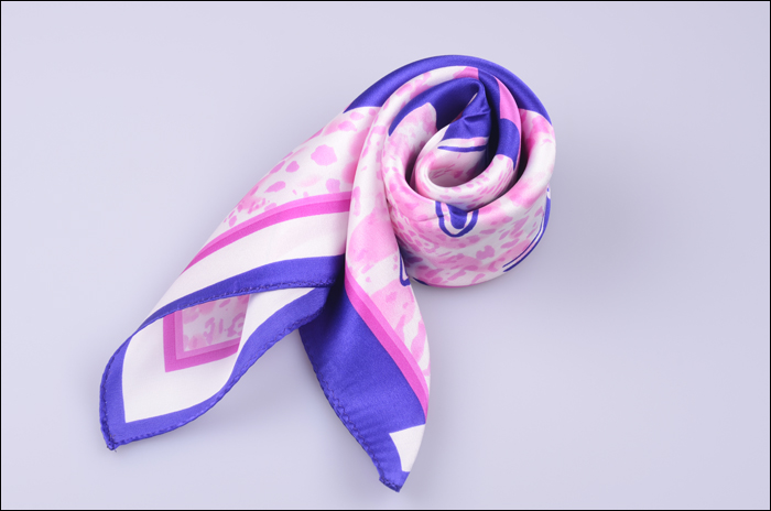 真絲圍巾 圍巾批發(fā) 印花圍巾 真絲圍巾 圍巾批發(fā) 印花圍巾