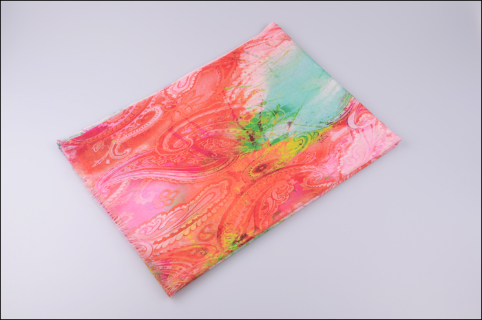 羊毛披肩 羊毛噴繪圍巾 女士圍巾 圍巾批發(fā) 羊毛披肩 羊毛噴繪圍巾 女士圍巾 圍巾批發(fā)