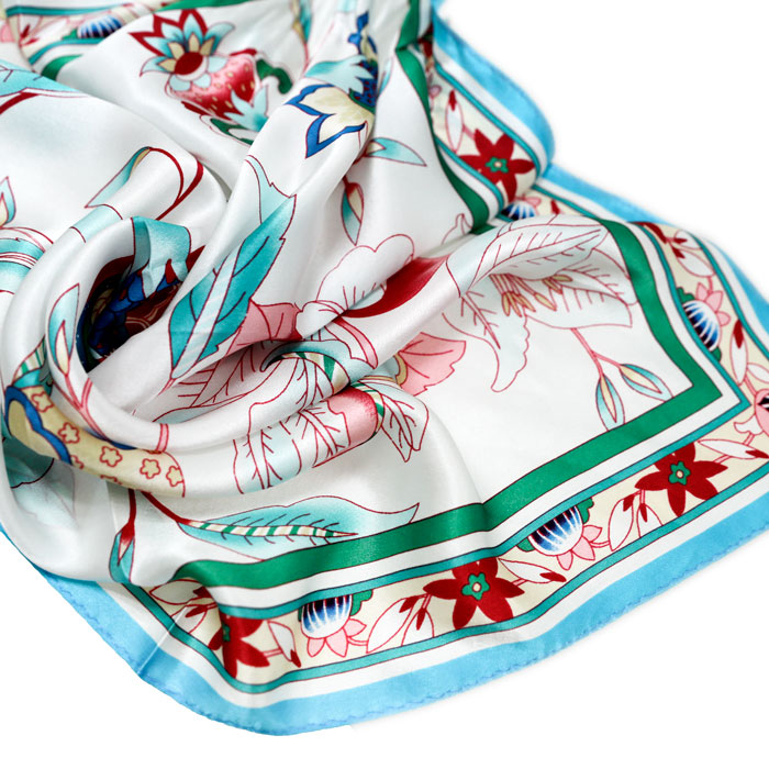 花紅葉綠小方巾細(xì)節(jié)圖