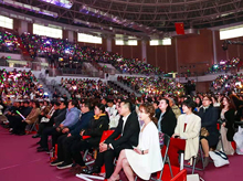 龍翔為董欣集團(tuán)定制年會(huì)羊毛圍巾禮品 龍翔為董欣集團(tuán)定制年會(huì)羊毛圍巾禮品