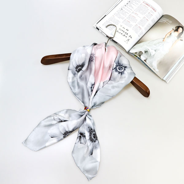 筆下生花絲巾 筆下生花絲巾