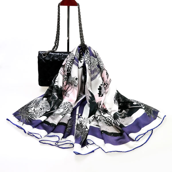 傲睨萬物絲巾 傲睨萬物絲巾