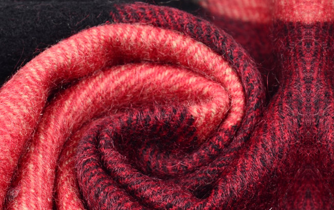 優(yōu)質(zhì)的色織圍巾 圍巾圖